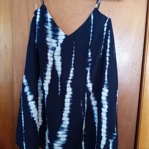 Large mini dress/tunic top.
